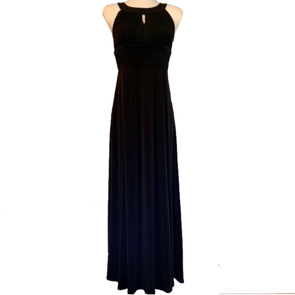 Beautiful black floor length keyhole dress